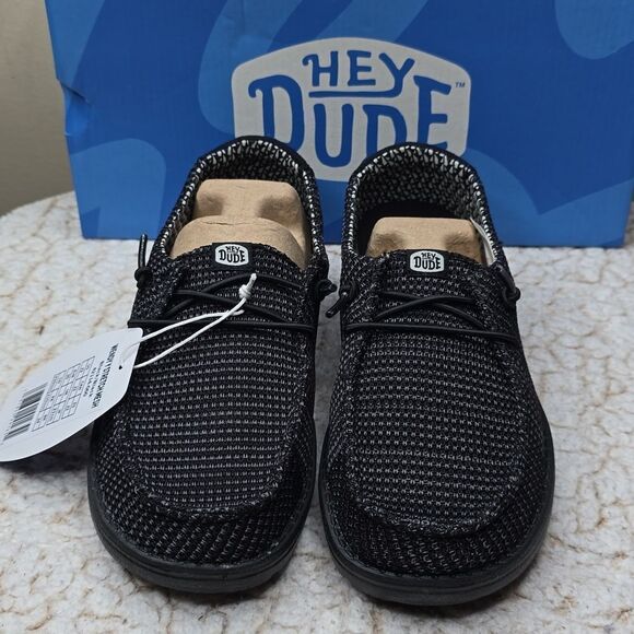 NWT Hey Dude Wendy Youth Stretch Mesh Size J3 Black/Black - Picture 1 of 8